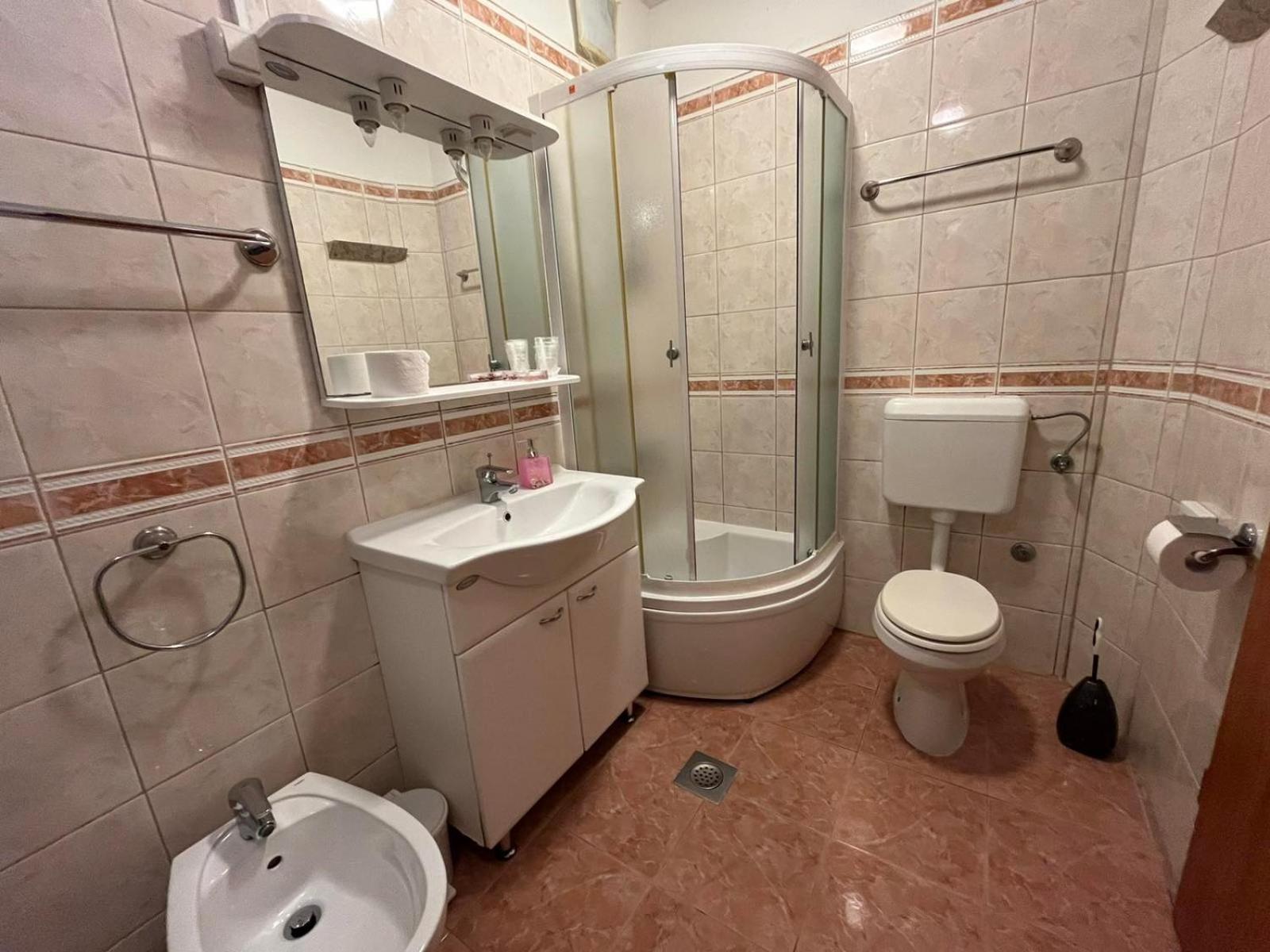 Family Apartments Suzi Ровинь Экстерьер фото